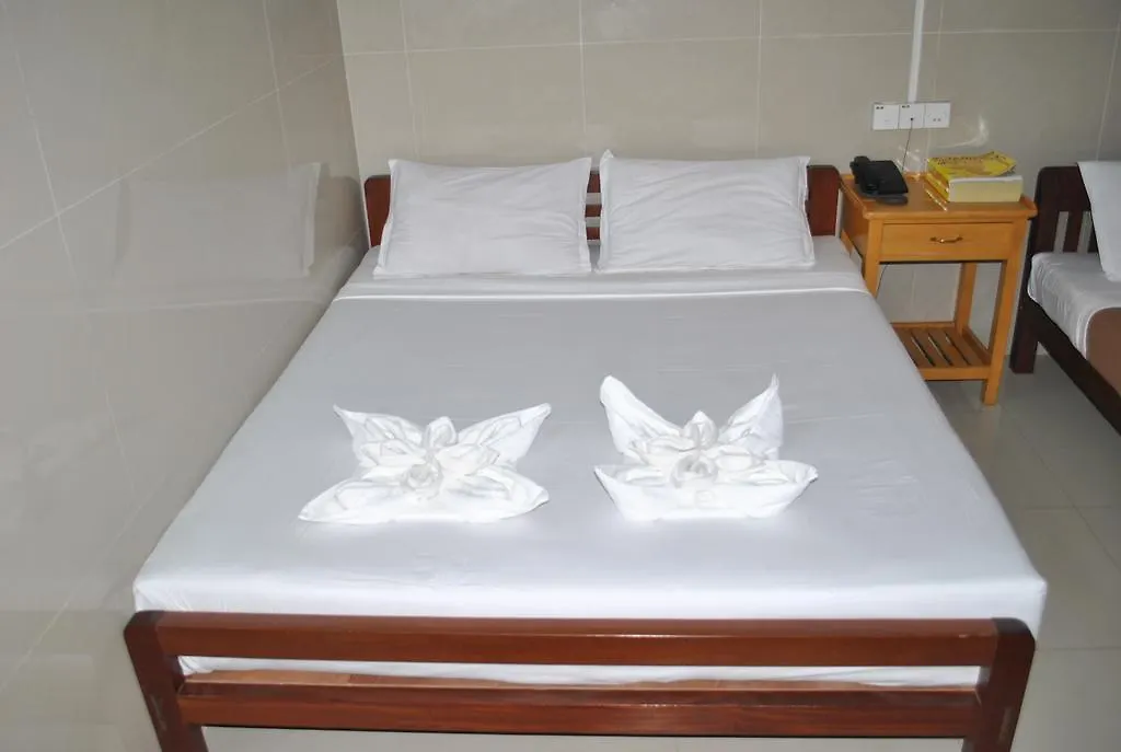 Royal Toe Hotel Yangón