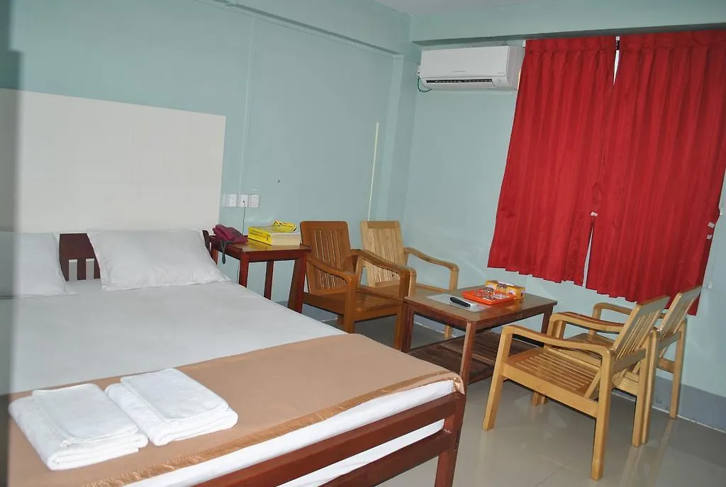 Royal Toe Hotel Yangon Birmania